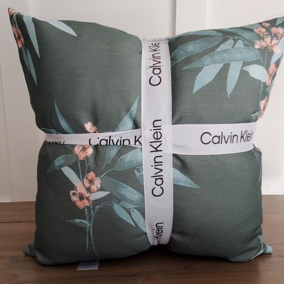 CALVIN KLEIN Green Throw Pillow 2 pc SET 18" - Picture 1 of 8
